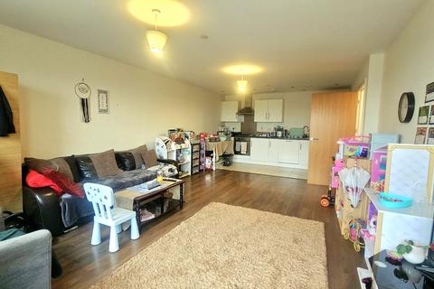 2 bedroom flat for sale, Red Lion Court, Greenford, Greater London, UB6