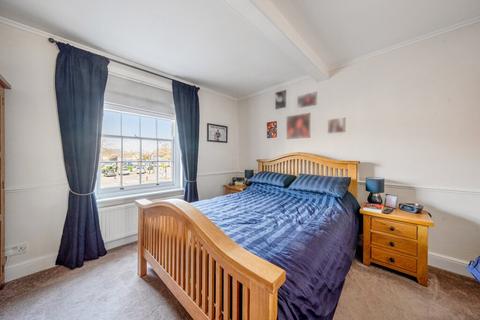 undefined, The Broadway, Wycombe End, Beaconsfield, HP9
