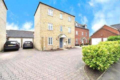 4 bedroom detached house for sale, Mendip Way, Stevenage