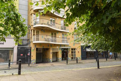 3 bedroom penthouse for sale, Farm Lane, Fulham