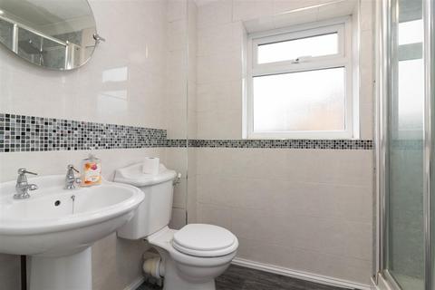 2 bedroom bungalow for sale, Greenway, Chapel Park, Newcastle Upon Tyne