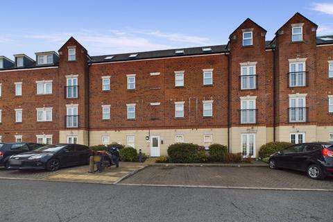 2 bedroom flat to rent, Beckford Court, Manchester M29