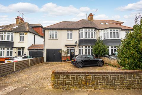 4 bedroom semi-detached house for sale, Wellstead Gardens, Westcliff-on-sea, SS0