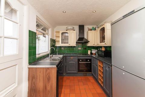 2 bedroom terraced house for sale, Elstree Hill North, Borehamwood