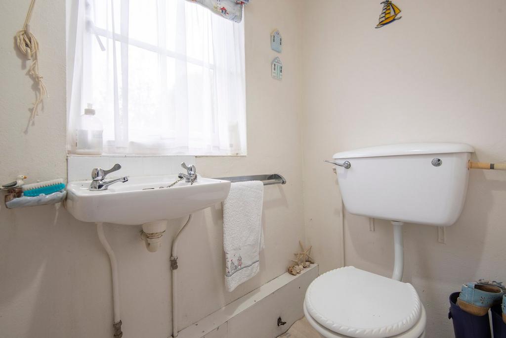 Cloakroom WC