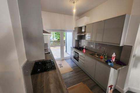 6 bedroom house share to rent, Malefant Street, Cardiff, CF24