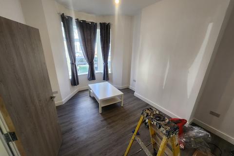 6 bedroom house share to rent, Malefant Street, Cardiff, CF24