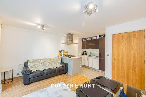 2 bedroom apartment for sale, Lady Anne Court, South Woodford E18