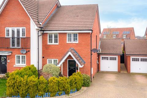 3 bedroom semi-detached house for sale, Hubbard Road, Bracknell RG42