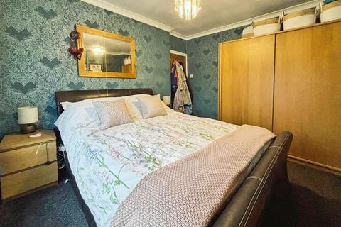 23 Leafield Drive, Bradford, BD2 3RX