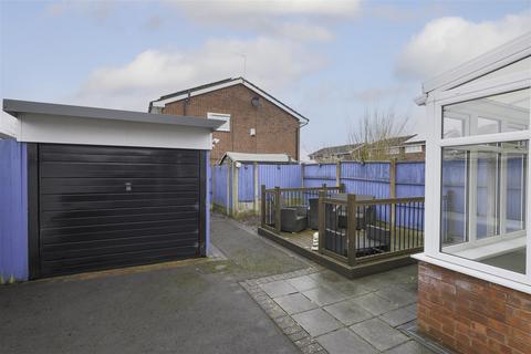 40 Kempton Grove, Cheadle, Stoke-on-trent, ST10 1TQ