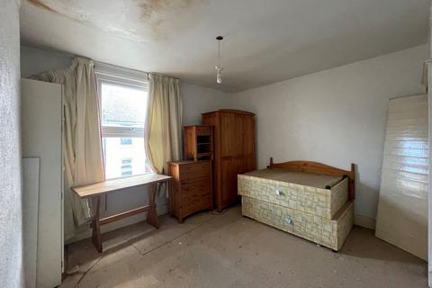 2 bedroom end of terrace house for sale, 17 Elliott Street, Gravesend, Kent, DA12 2JP