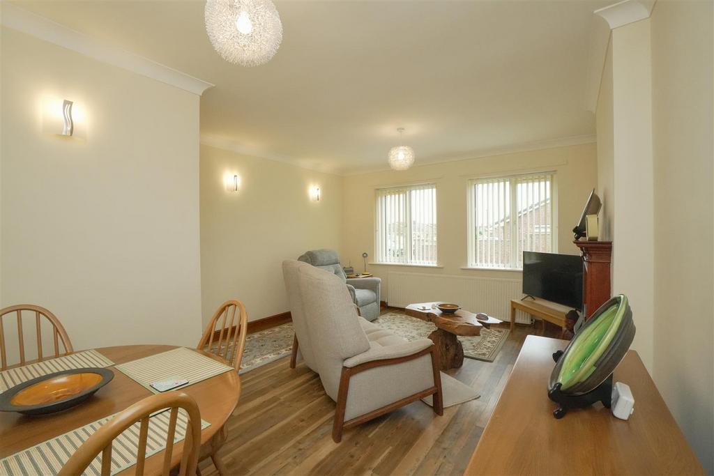 Dining Lounge