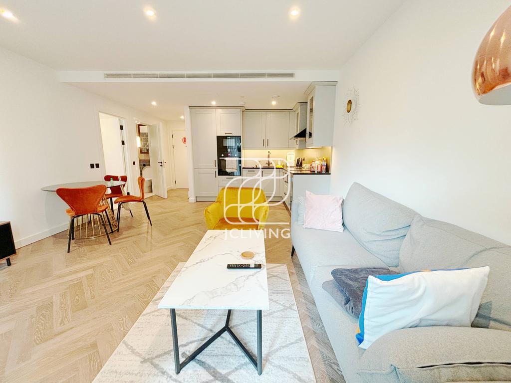 3 Merino Gardens, London, E1 W