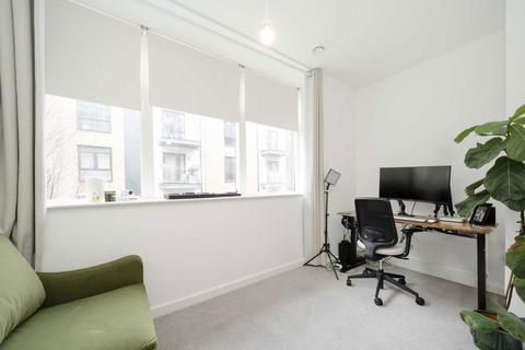 2 bedroom flat to rent, Charles Street, London N19