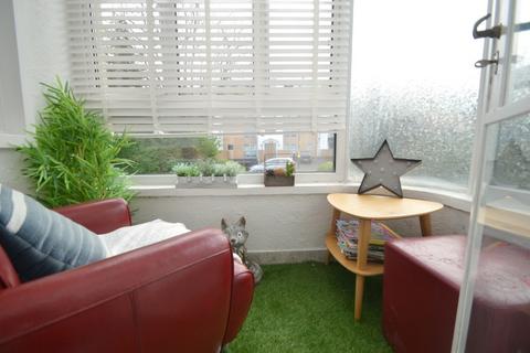 2 bedroom flat to rent, Westbourne