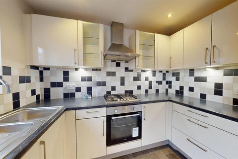 3 bedroom end of terrace house for sale, New Close Mill Fold, Silsden