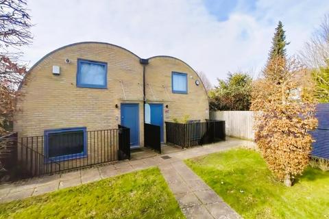 3 bedroom terraced house to rent, Alissa Drive, Barnet