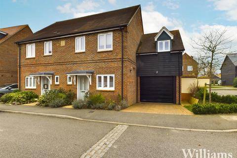 3 bedroom semi-detached house for sale, Brook Meadow, Aylesbury HP17