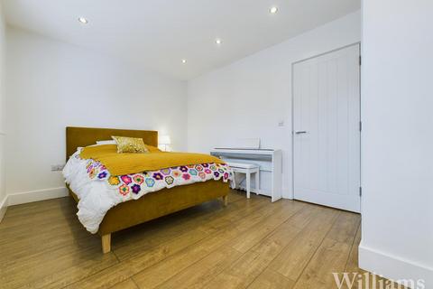 7 Brook Meadow, Haddenham, Aylesbury, HP17 8TG