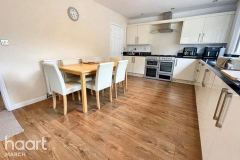 3 bedroom detached bungalow for sale, Silver Street, March