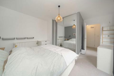 1 bedroom flat for sale, Beames Road, London NW10