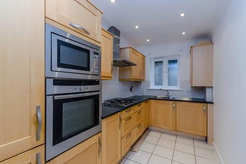 2 bedroom flat to rent, Roxborough Park, Harrow on the Hill, Harrow, HA1