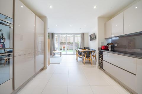 5 bedroom terraced house for sale, Bourke Close, Clapham