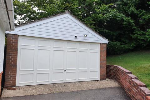 Gorran Haven Forest Drive, Kingswood, Tadworth, KT20 6LN