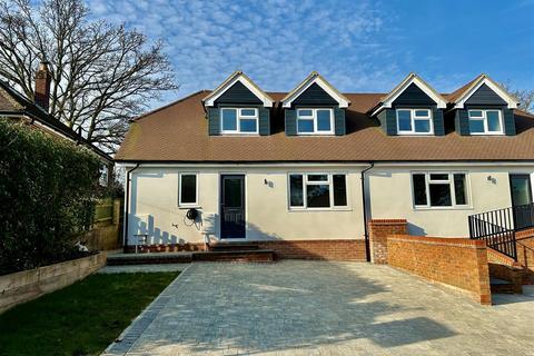 3 bedroom semi-detached house for sale, Broom Wood Way, Lower Bourne, Farnham