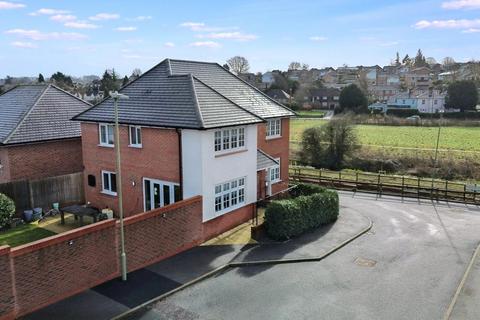 4 bedroom detached house for sale, Minstrel Close, Alton, Hampshire, GU34