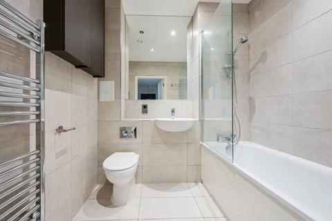 2 bedroom flat for sale, Thornbury Way, Walthamstow, London, E17