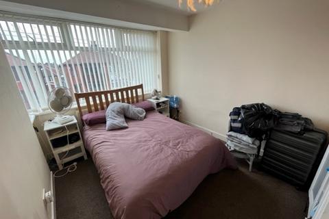 3 bedroom semi-detached house for sale, Welbeck Avenue, Chadderton