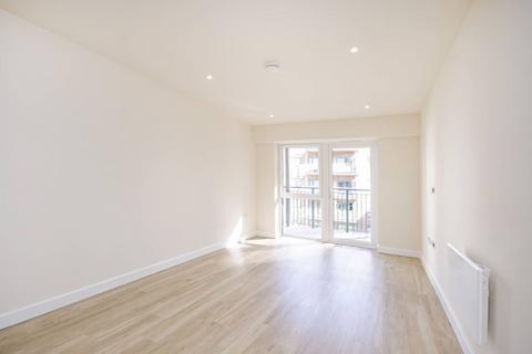 2 bedroom flat to rent, Capri House, Colindale, London, NW9