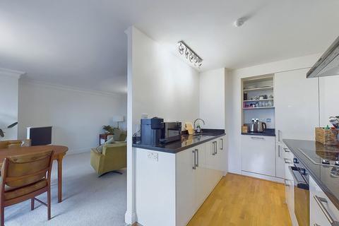 2 bedroom flat for sale, Stoke Court, 1 West Parade, Worthing, BN11