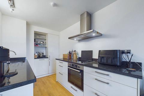 2 bedroom flat for sale, Stoke Court, 1 West Parade, Worthing, BN11