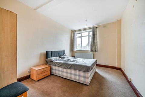 2 bedroom flat to rent, Mitcham Road, Tooting, London, SW17