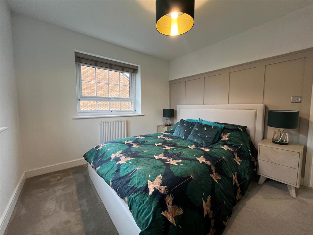 Bed 2.jpg