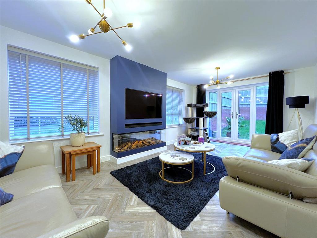 Living room 1.jpg