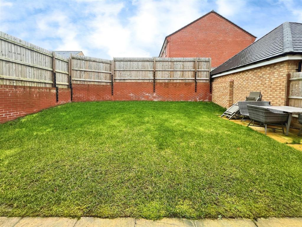 F1205766-garden.jpg