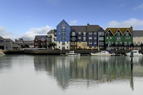 2 bedroom apartment for sale, Pier Road, Littlehampton BN17