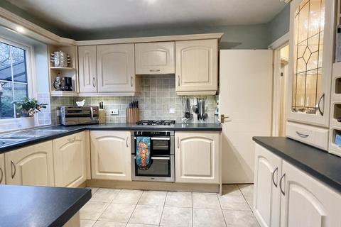 4 bedroom detached house for sale, Thomas Road, Whitwick, LE67