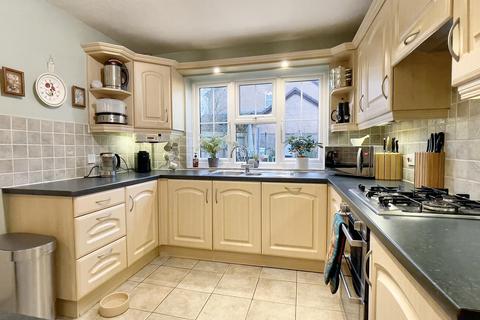 4 bedroom detached house for sale, Thomas Road, Whitwick, LE67