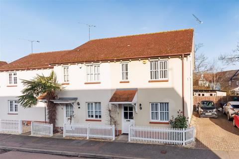 10 Tempest Mead, North Weald, Epping, CM16 6DY