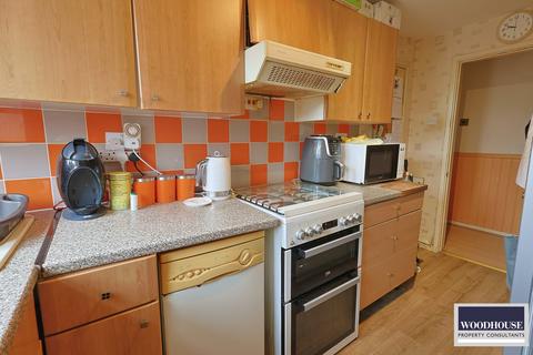 2 bedroom apartment for sale, Albemarle Avenue, Waltham Cross EN8