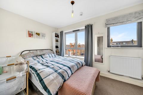 1 bedroom apartment for sale, Battersea Park Road, Battersea SW11