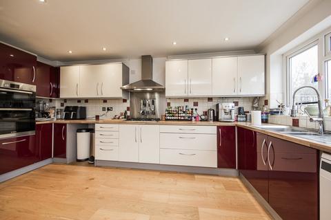 4 bedroom detached house for sale, Ridgeway Close, Heathfield