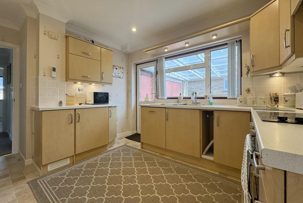 6 FL Kitchen