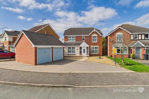 4 bedroom detached house for sale, Kinver Road, Burton-on-Trent