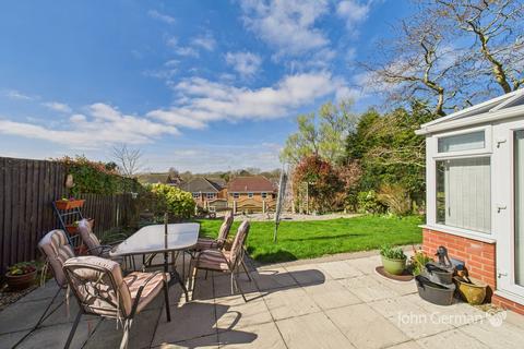 4 bedroom detached house for sale, Kinver Road, Burton-on-Trent